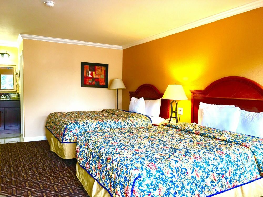 אנהיים The Lemon Tree Hotel מראה חיצוני תמונה